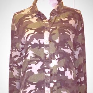ONLY 1! Camouflage Long Sleeve Shirt